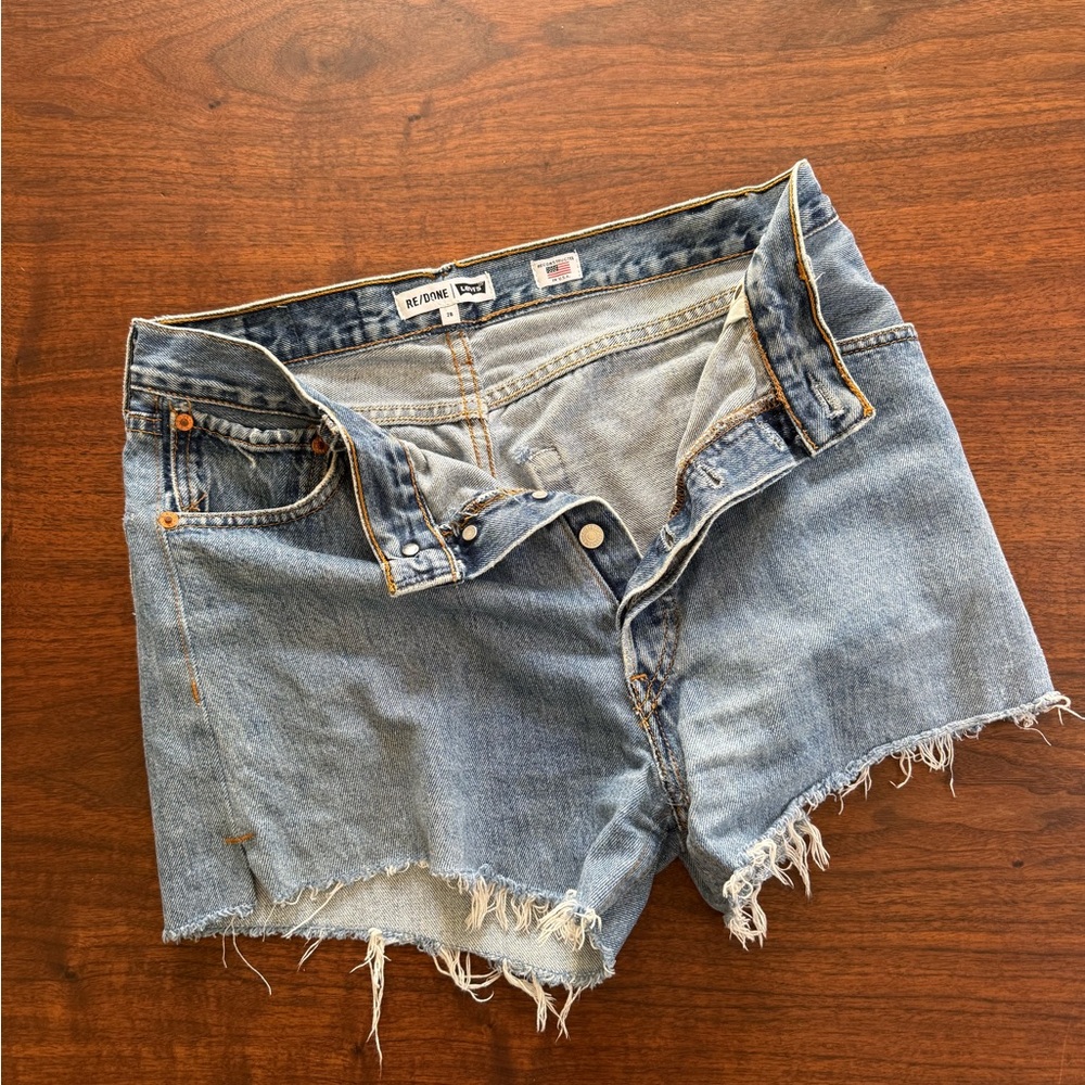 Re/Done x Levi’s cutoff Jean shorts size 28